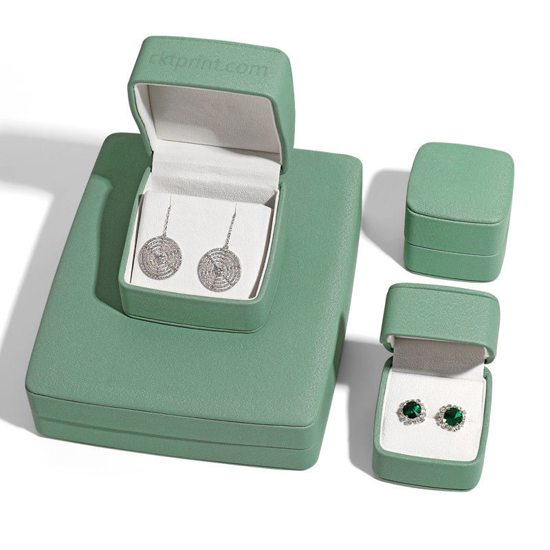 Boîte de bijoux en cuir personnalisée Boîte cadeau de bijoux recyclés pour bague boucle d'oreille Bracelet Collier