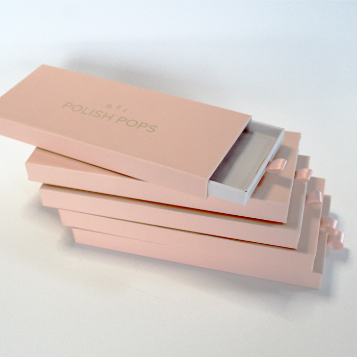 Luxury Press on Nails Packaging Box with Glossy Lamination UV Coating and Varnishing for Beauty Manicure False Nails