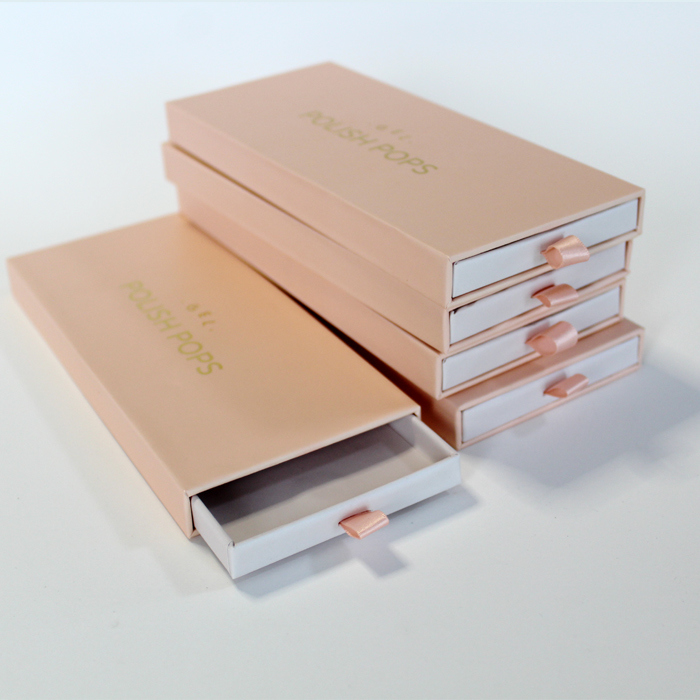 Luxury Press on Nails Packaging Box with Glossy Lamination UV Coating and Varnishing for Beauty Manicure False Nails