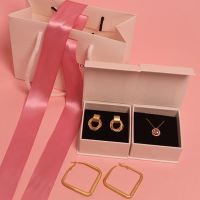 Revêtement UV d'Earing de bijoux de boîte noire blanche d'emballage