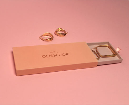 Petites boîtes à bijoux en carton avec logo rose et or