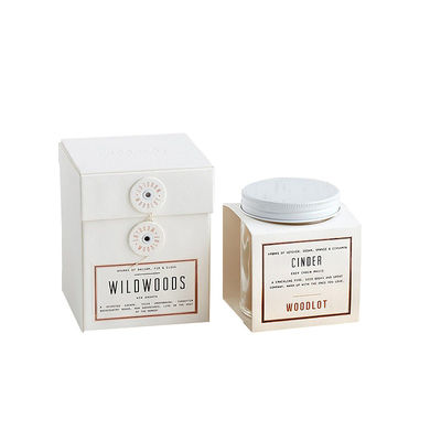 Des bougies en carton blanc de luxe avec un logo sur mesure