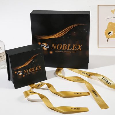Boîtes d'emballage de produits de détail sur mesure avec ruban et sac cadeau