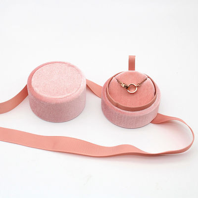 Boîte de Ring Jewelry Velvet Custom Packaging avec le paquet de cadeau de ruban