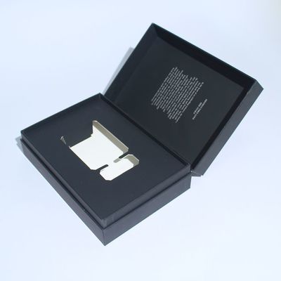Boîte cadeau de parfum blanc et noir Petites boîtes d'emballage adaptées aux soins de la peau avec logo personnalisé